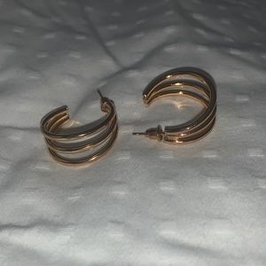 Small gold hoop earrings never worn!!